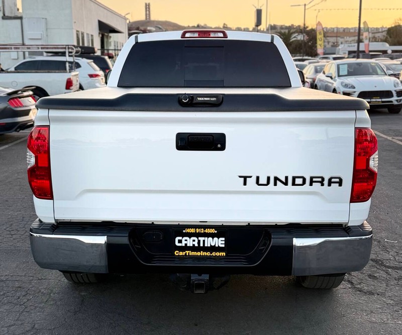 Toyota Tundra 2WD Vehicle Full-screen Gallery Image 05