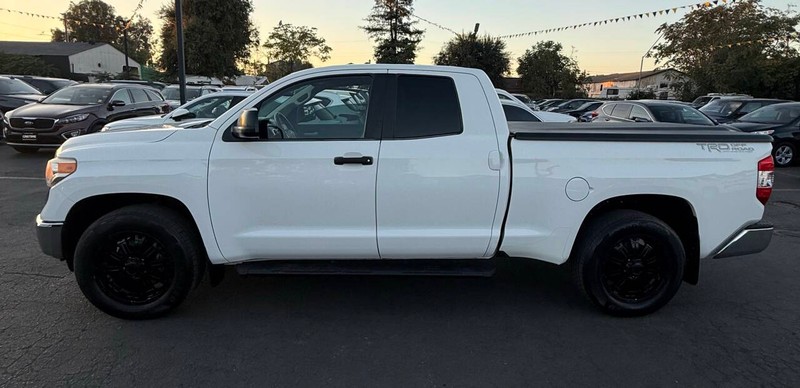 Toyota Tundra 2WD Vehicle Full-screen Gallery Image 07