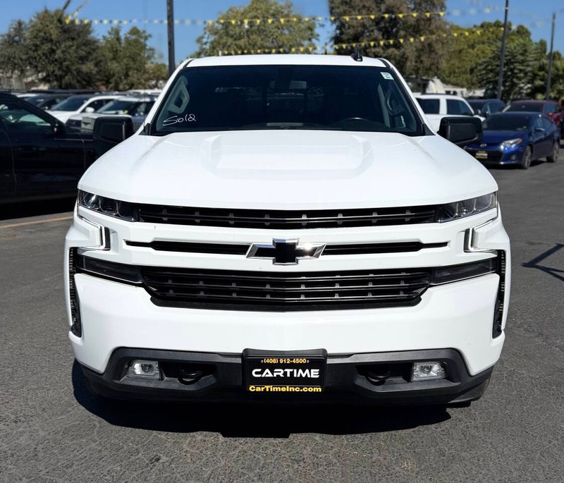 Chevrolet Silverado 1500 LTD Vehicle Full-screen Gallery Image 02
