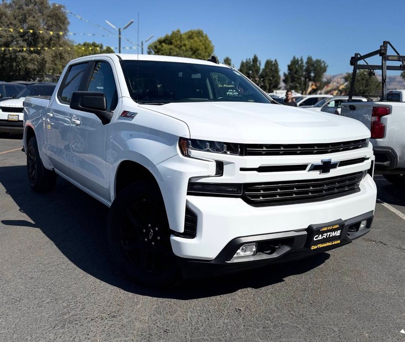 Chevrolet Silverado 1500 LTD Vehicle Full-screen Gallery Image 03