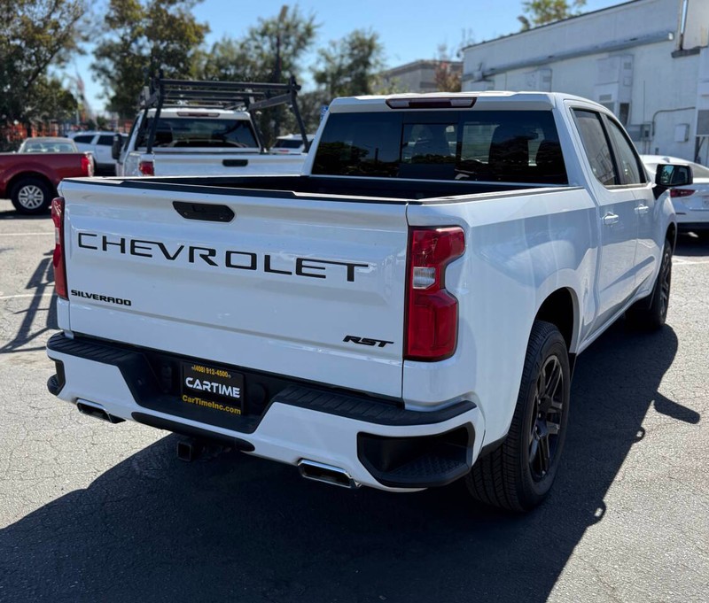Chevrolet Silverado 1500 LTD Vehicle Full-screen Gallery Image 04