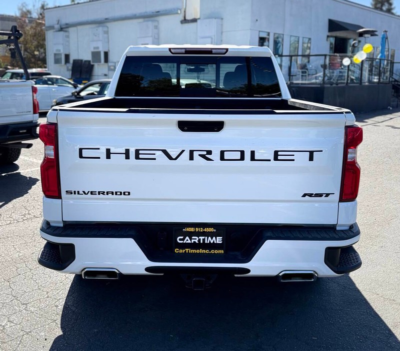 Chevrolet Silverado 1500 LTD Vehicle Full-screen Gallery Image 05