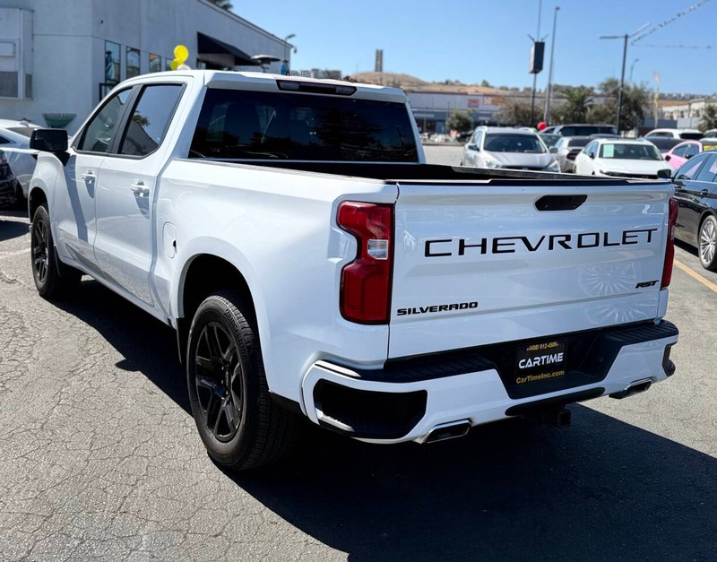 Chevrolet Silverado 1500 LTD Vehicle Full-screen Gallery Image 06