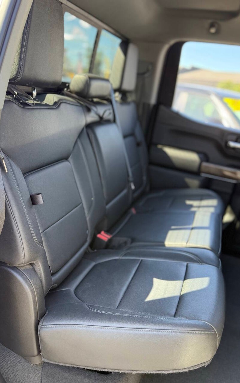 Chevrolet Silverado 1500 LTD Vehicle Full-screen Gallery Image 13