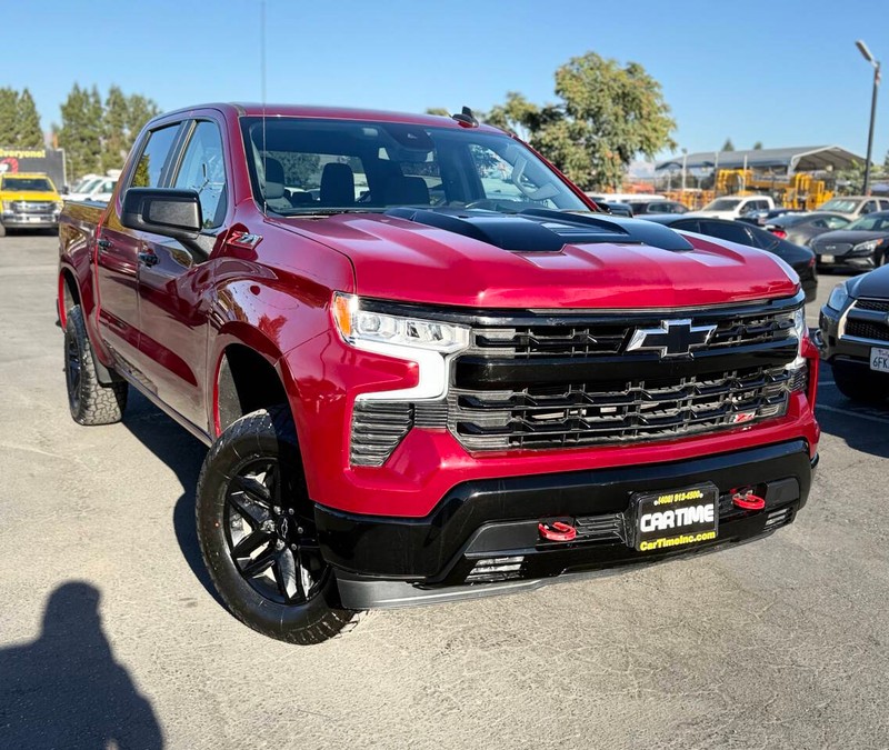 Chevrolet Silverado 1500 Vehicle Full-screen Gallery Image 02