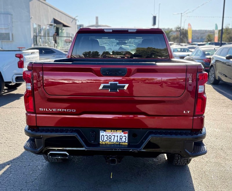 Chevrolet Silverado 1500 Vehicle Full-screen Gallery Image 05