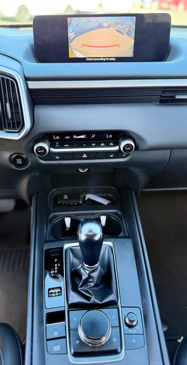 Mazda CX-50 Vehicle Full-screen Gallery Image 11