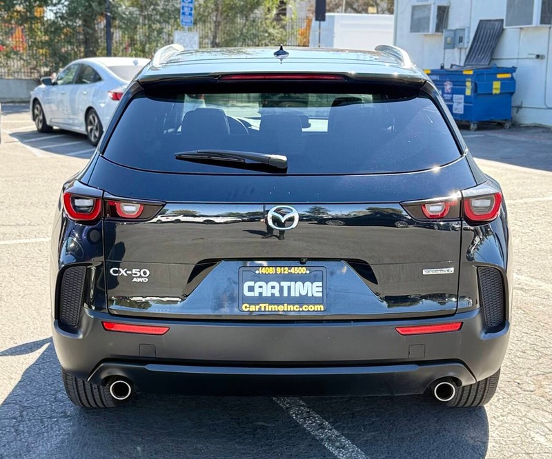 Mazda CX-50 Vehicle Full-screen Gallery Image 05