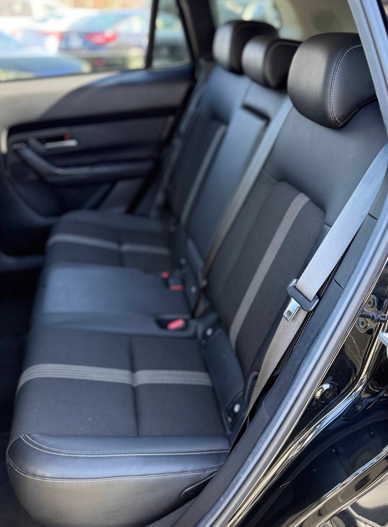 Mazda CX-50 Vehicle Full-screen Gallery Image 15