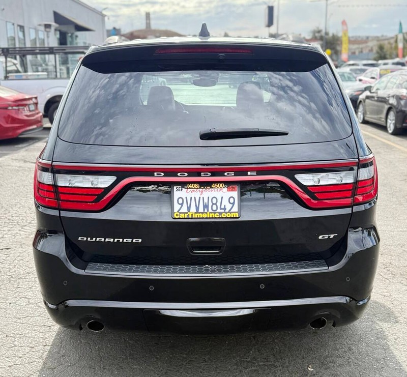 Dodge Durango Vehicle Full-screen Gallery Image 05