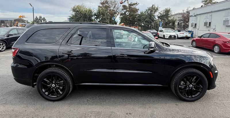 Dodge Durango Vehicle Full-screen Gallery Image 09