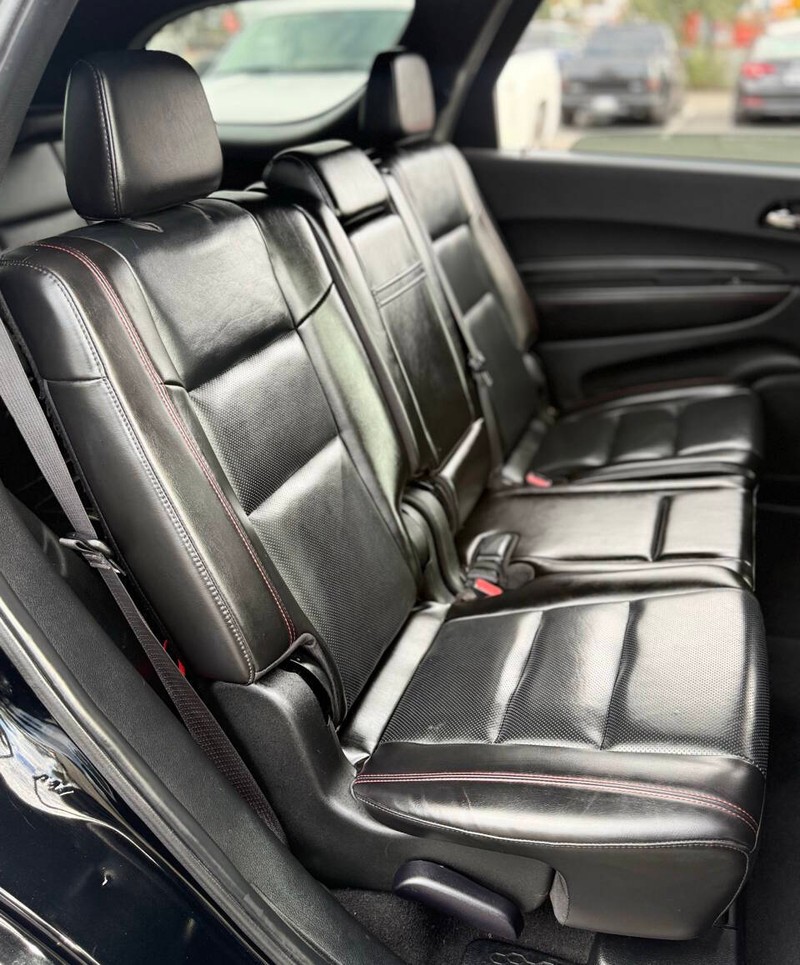 Dodge Durango Vehicle Full-screen Gallery Image 15