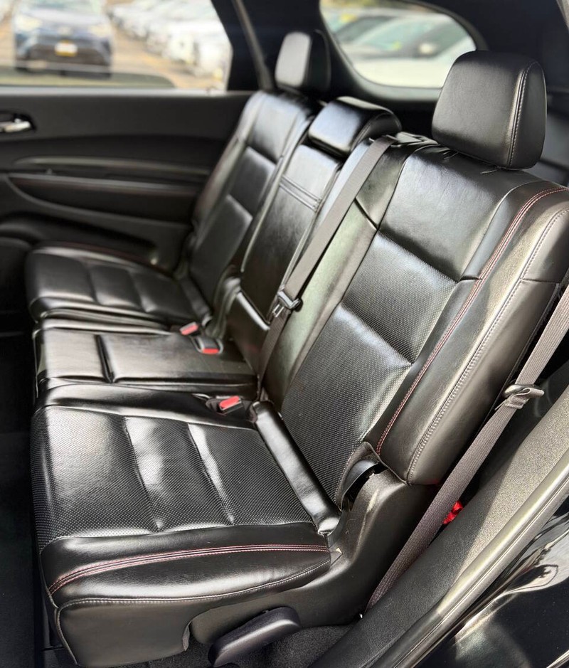 Dodge Durango Vehicle Full-screen Gallery Image 16