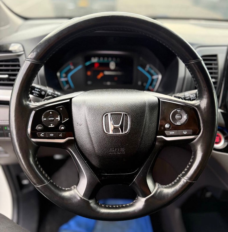 Honda Odyssey Vehicle Full-screen Gallery Image 10