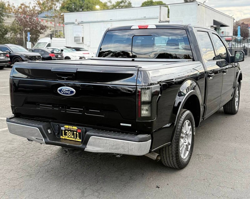 Ford F-150 Vehicle Full-screen Gallery Image 04
