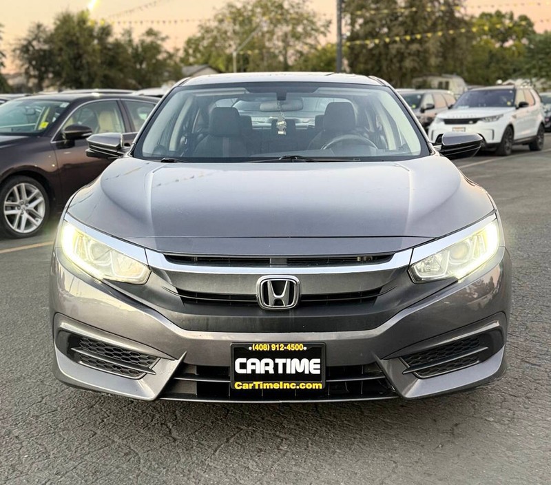 Honda Civic Sedan Vehicle Full-screen Gallery Image 02