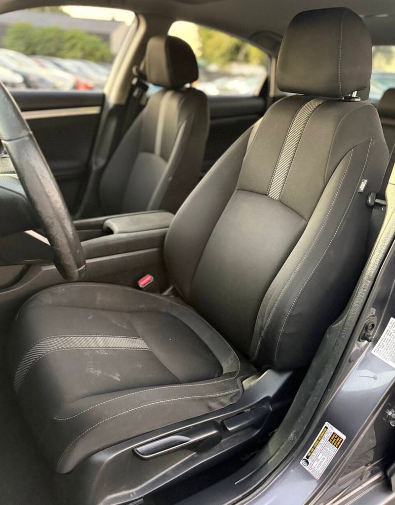 Honda Civic Sedan Vehicle Full-screen Gallery Image 12