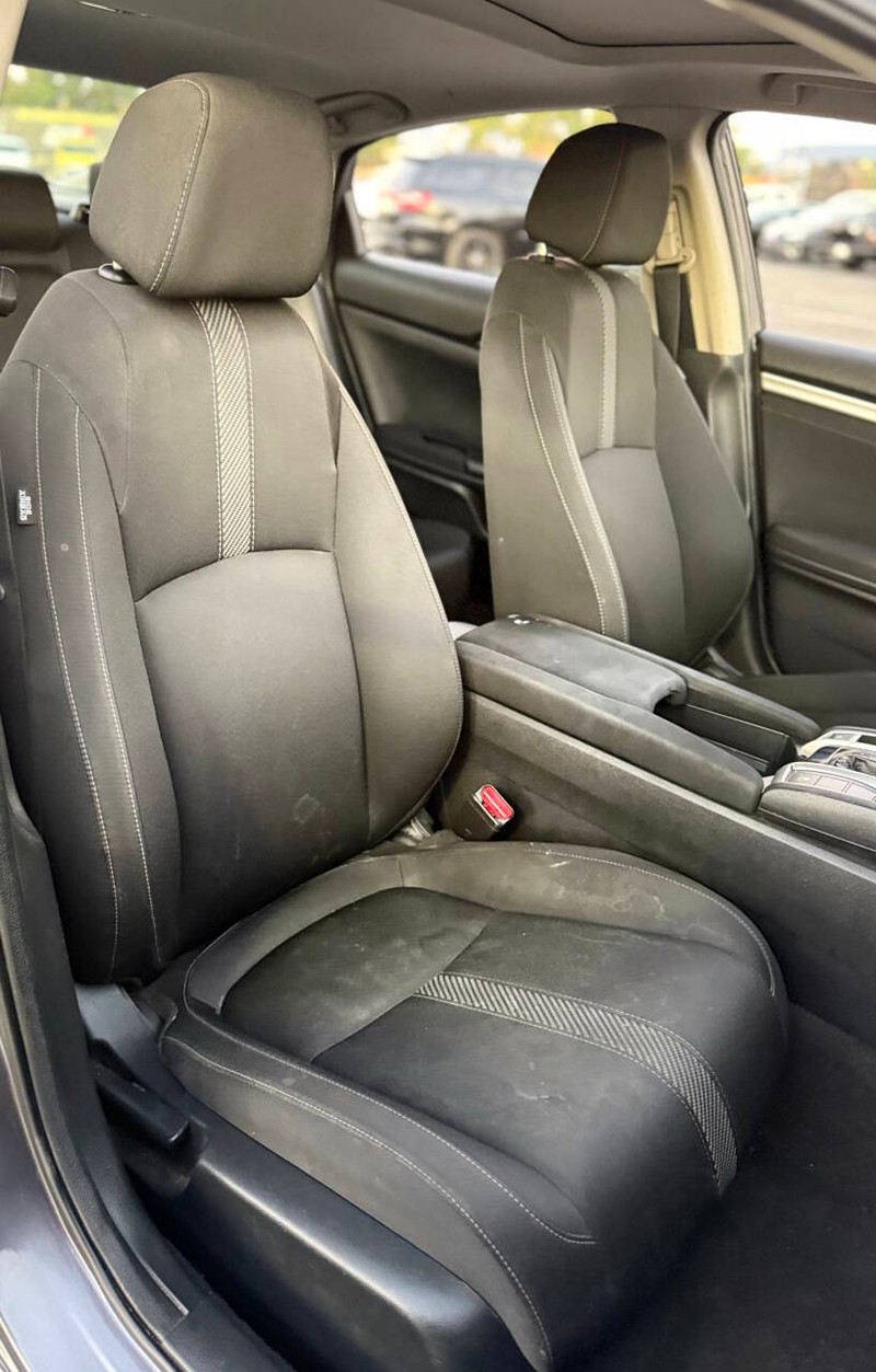 Honda Civic Sedan Vehicle Full-screen Gallery Image 13