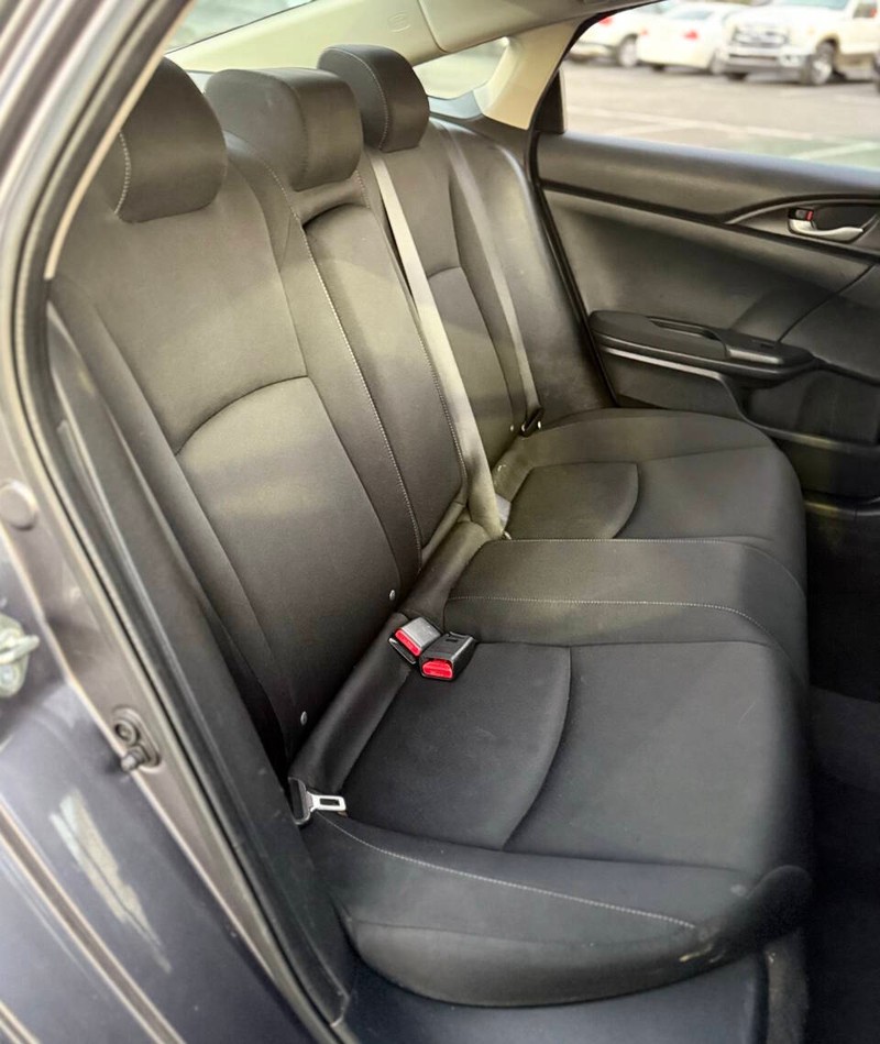 Honda Civic Sedan Vehicle Full-screen Gallery Image 14