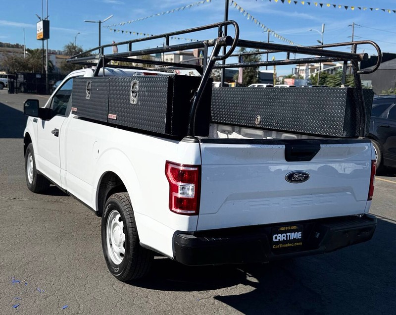 Ford F-150 Vehicle Full-screen Gallery Image 06