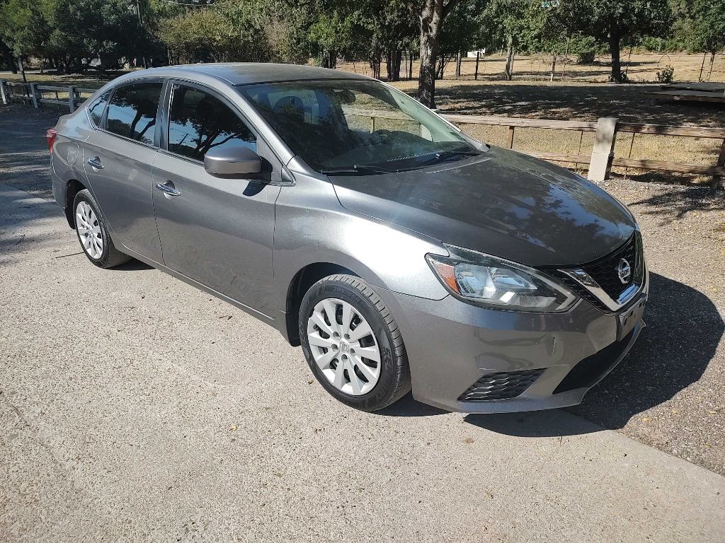 Nissan SENTRA Vehicle Full-screen Gallery Image 02