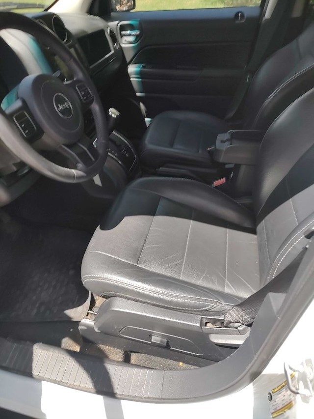 Jeep Patriot Vehicle Full-screen Gallery Image 05