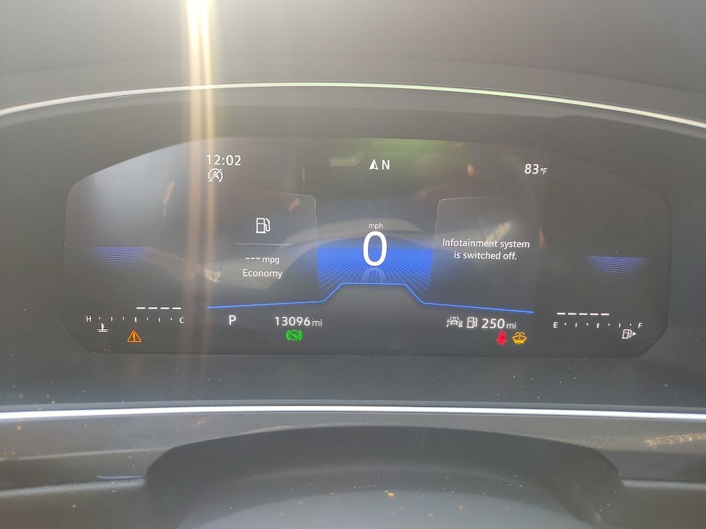 Volkswagen Tiguan Vehicle Full-screen Gallery Image 08