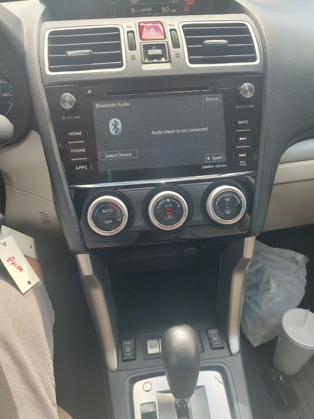 Subaru FORESTER Vehicle Full-screen Gallery Image 07