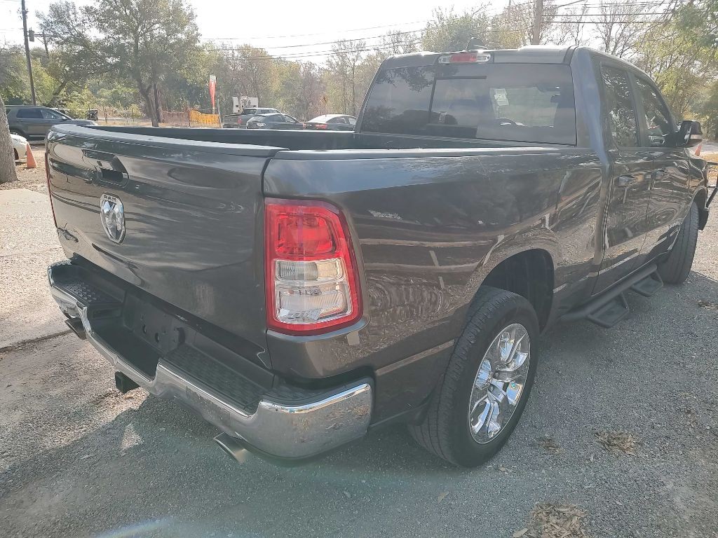 Ram 1500 Vehicle Full-screen Gallery Image 03