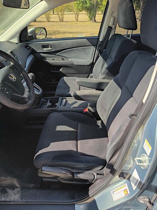 Honda CR-V Vehicle Full-screen Gallery Image 05