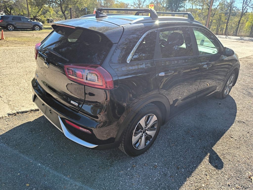 Kia Niro Vehicle Full-screen Gallery Image 04