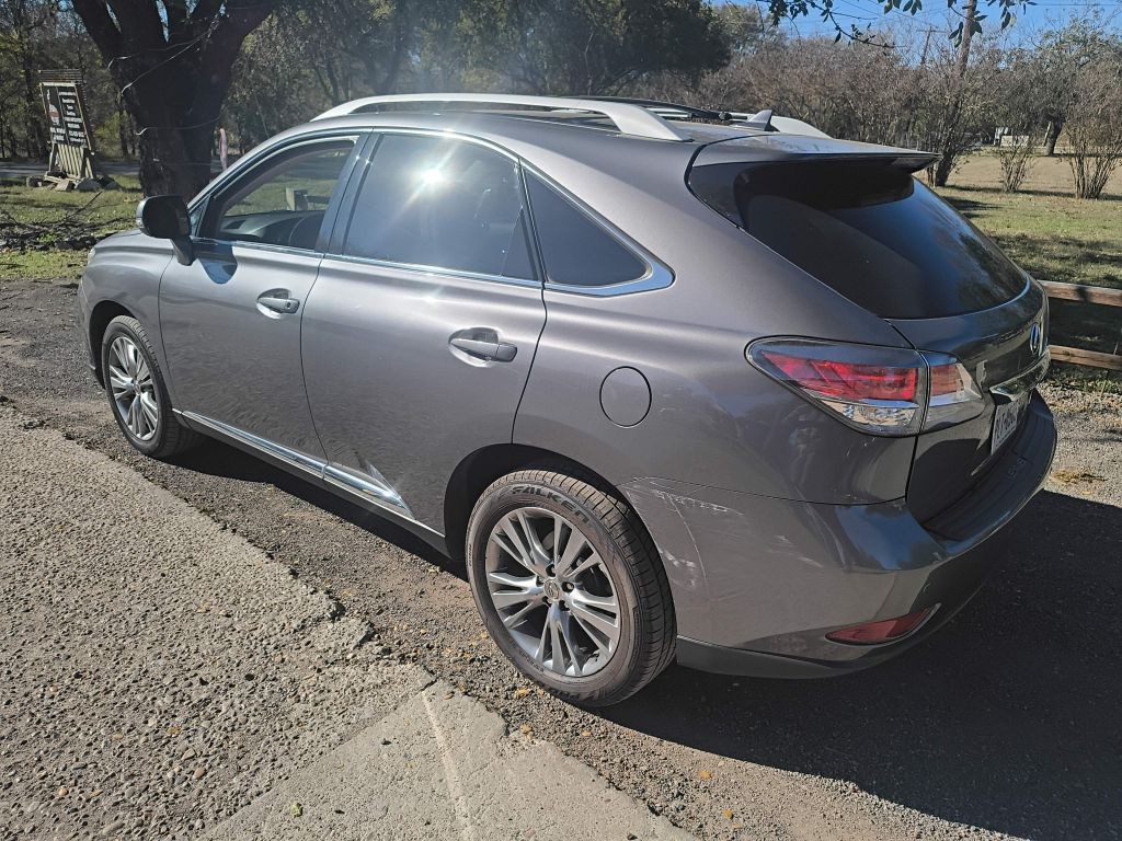 Lexus RX 350 Vehicle Full-screen Gallery Image 03