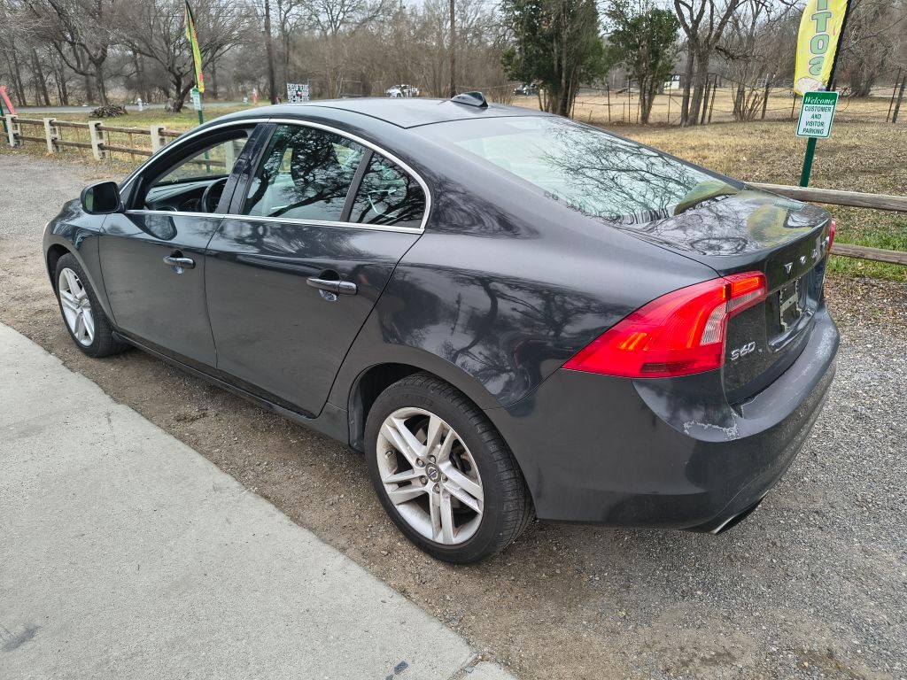 Volvo S60 Vehicle Full-screen Gallery Image 03