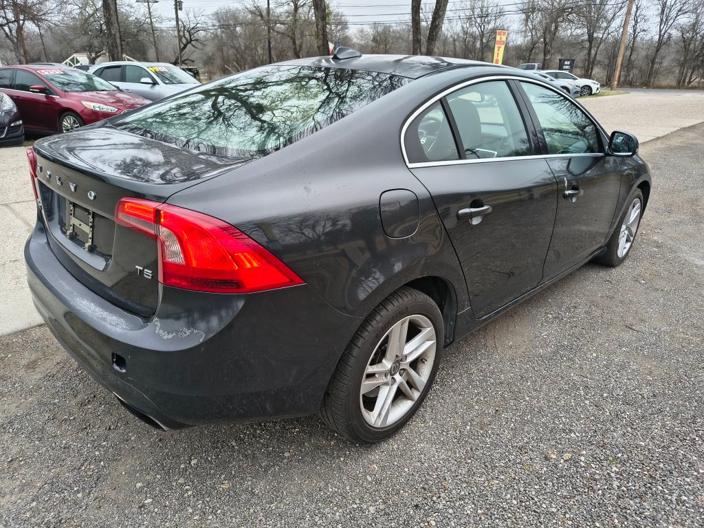 Volvo S60 Vehicle Full-screen Gallery Image 04