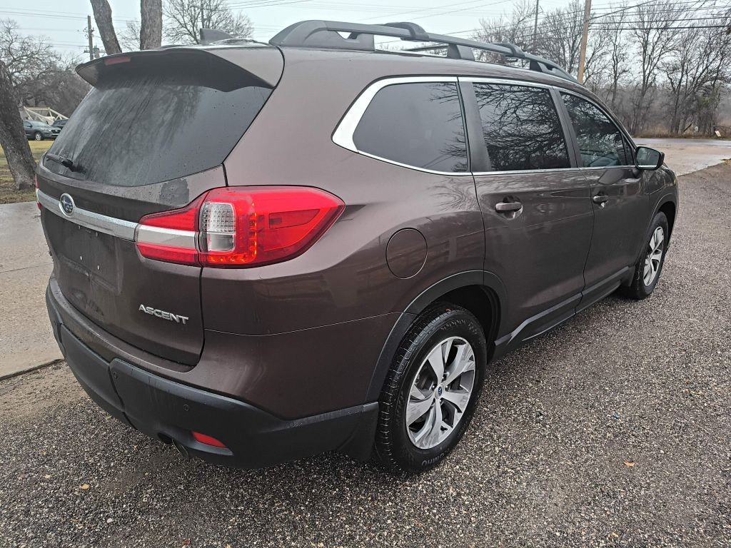 Subaru Ascent Vehicle Full-screen Gallery Image 04