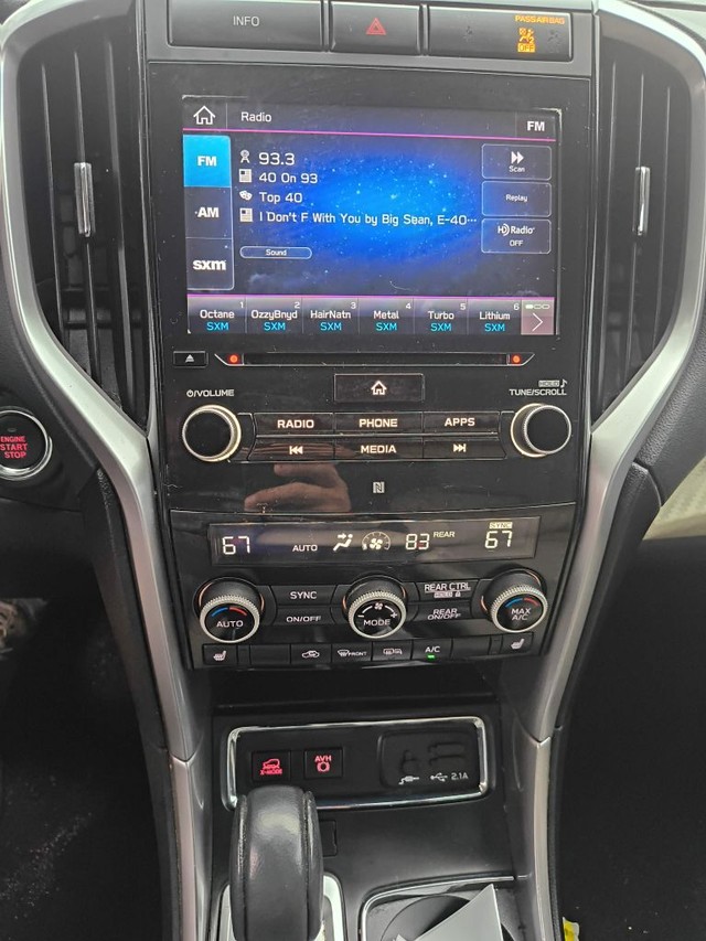 Subaru Ascent Vehicle Full-screen Gallery Image 07