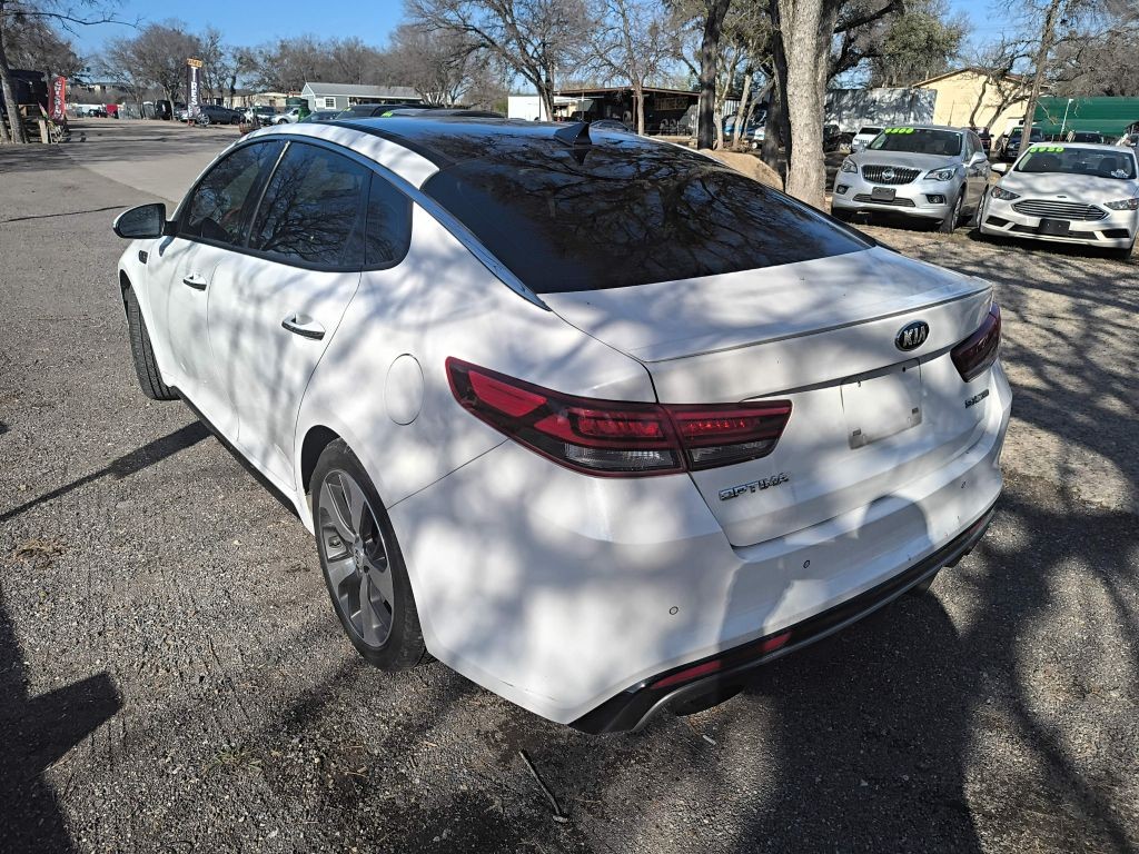 Kia Optima Vehicle Full-screen Gallery Image 03