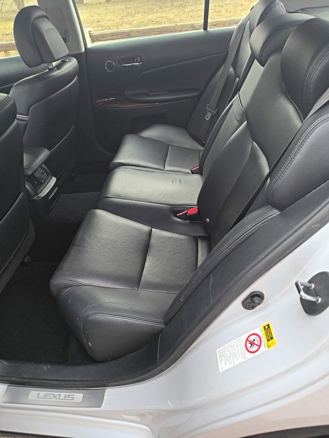 Lexus GS 350 Vehicle Full-screen Gallery Image 06