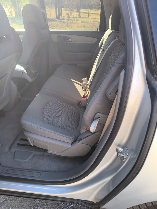 Chevrolet Traverse Vehicle Full-screen Gallery Image 06