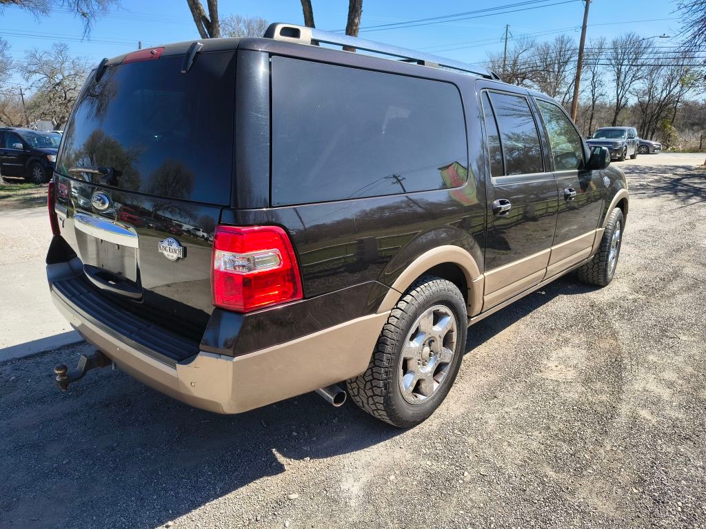 Ford Expedition EL Vehicle Full-screen Gallery Image 04