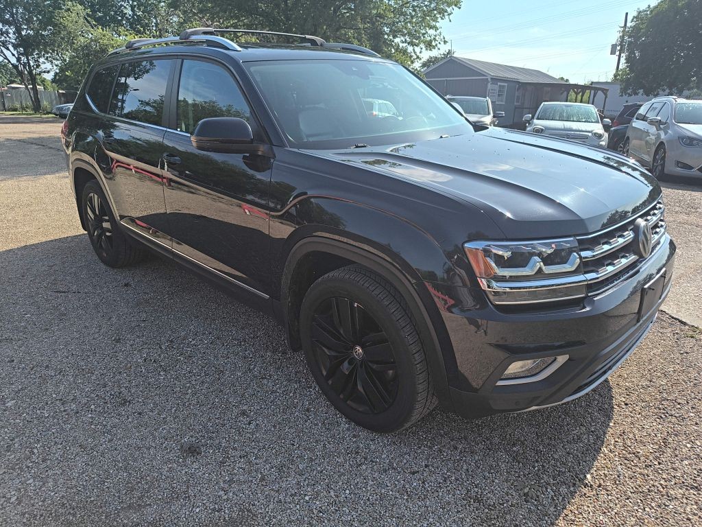 Volkswagen Atlas Vehicle Full-screen Gallery Image 02