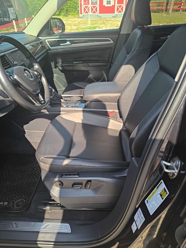 Volkswagen Atlas Vehicle Full-screen Gallery Image 05