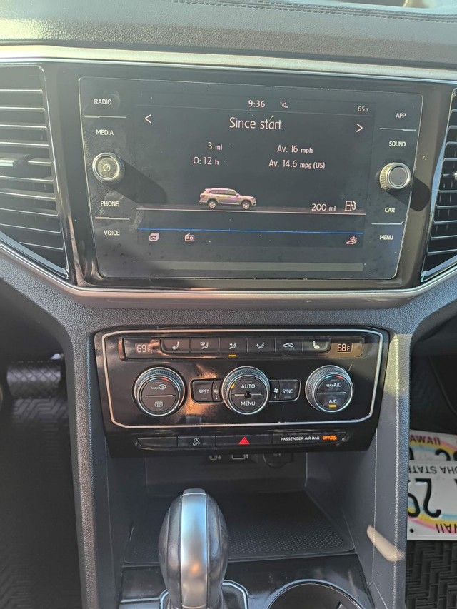 Volkswagen Atlas Vehicle Full-screen Gallery Image 07