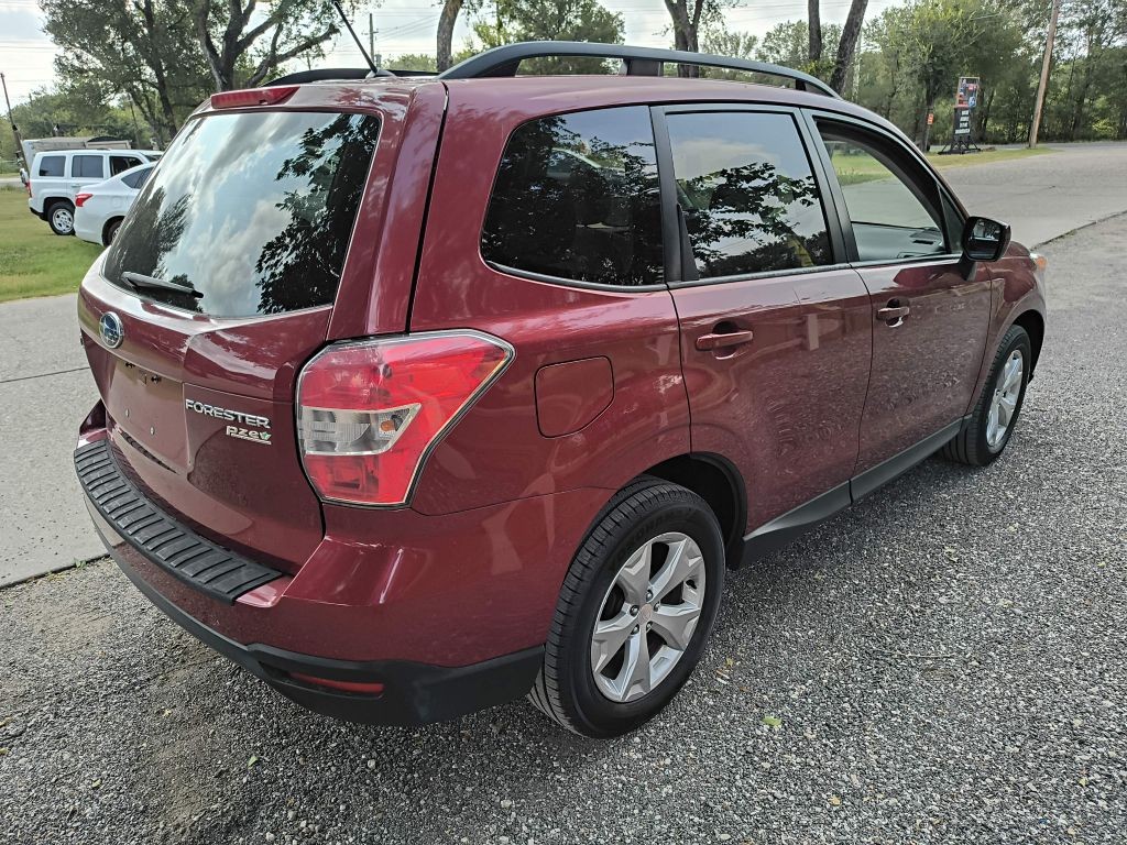 Subaru Forester Vehicle Full-screen Gallery Image 04