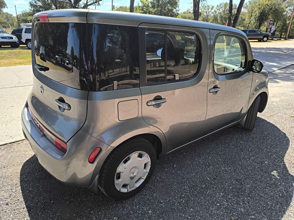 Nissan cube Vehicle Full-screen Gallery Image 03