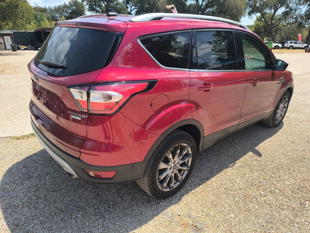 Ford Escape Vehicle Full-screen Gallery Image 04