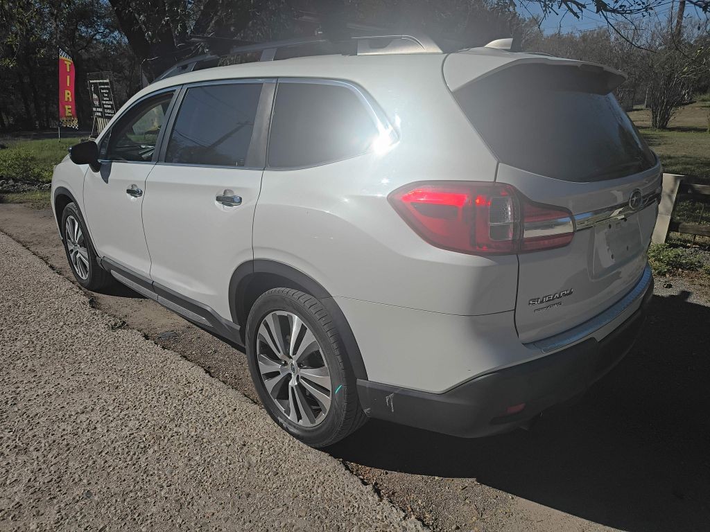 Subaru Ascent Vehicle Full-screen Gallery Image 04