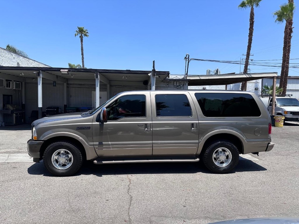 Ford Excursion Vehicle Full-screen Gallery Image 3
