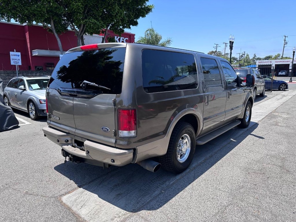 Ford Excursion Vehicle Full-screen Gallery Image 6