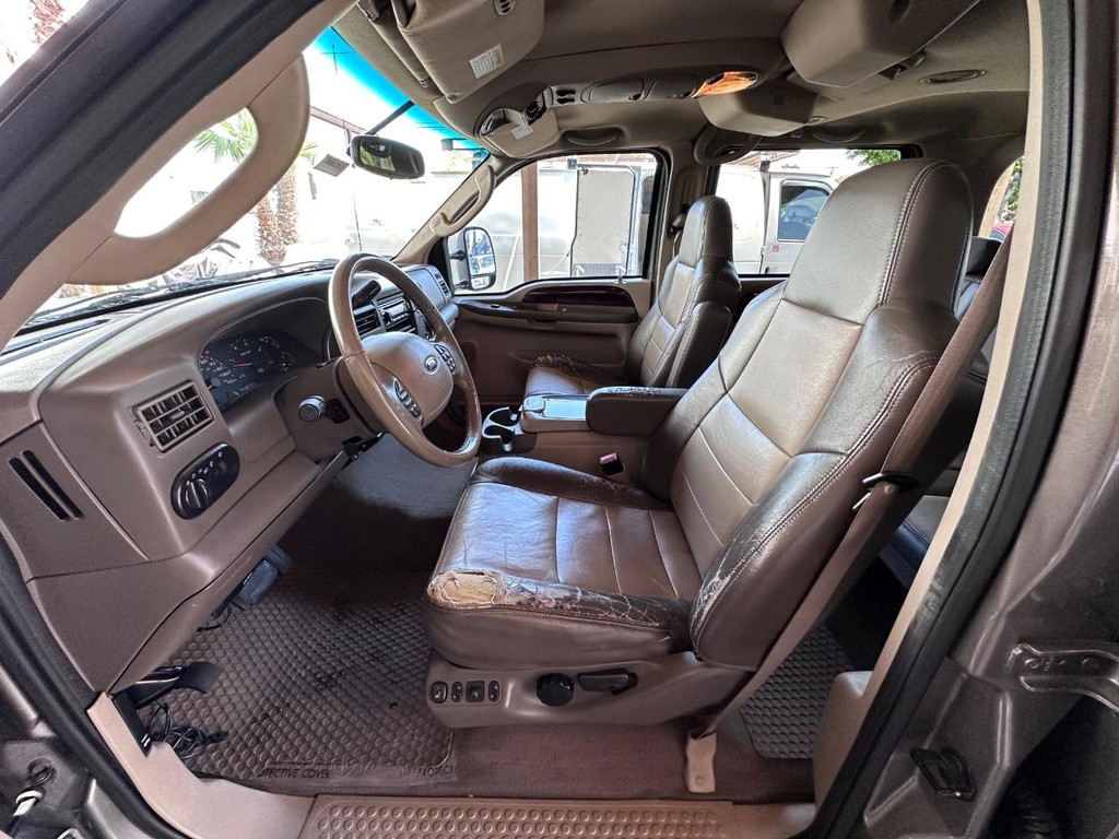Ford Excursion Vehicle Full-screen Gallery Image 12